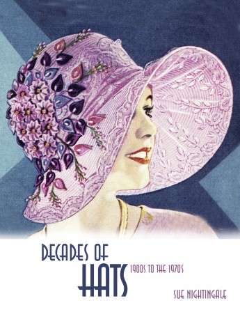 libro-cappelli-vintage-decade-hats-Mede-Book-Store-