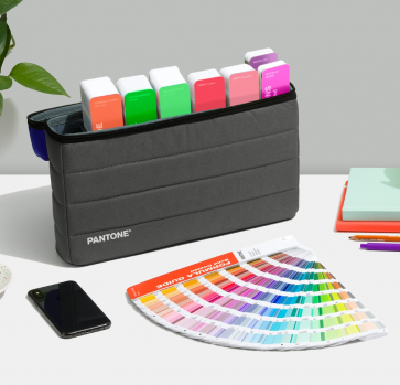 PANTONE-PORTABLE-GUIDE-STUDIO-PRODOTTI-GRAFICI