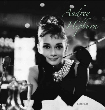 LIBRO-AUDREY-HEPBURN-ICONA-STILE